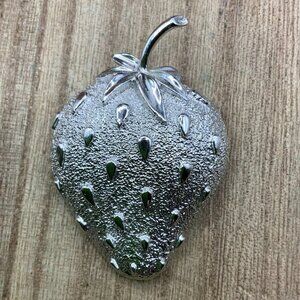 Sarah Coventry Silver Tone Vintage Strawberry Brooch Pin